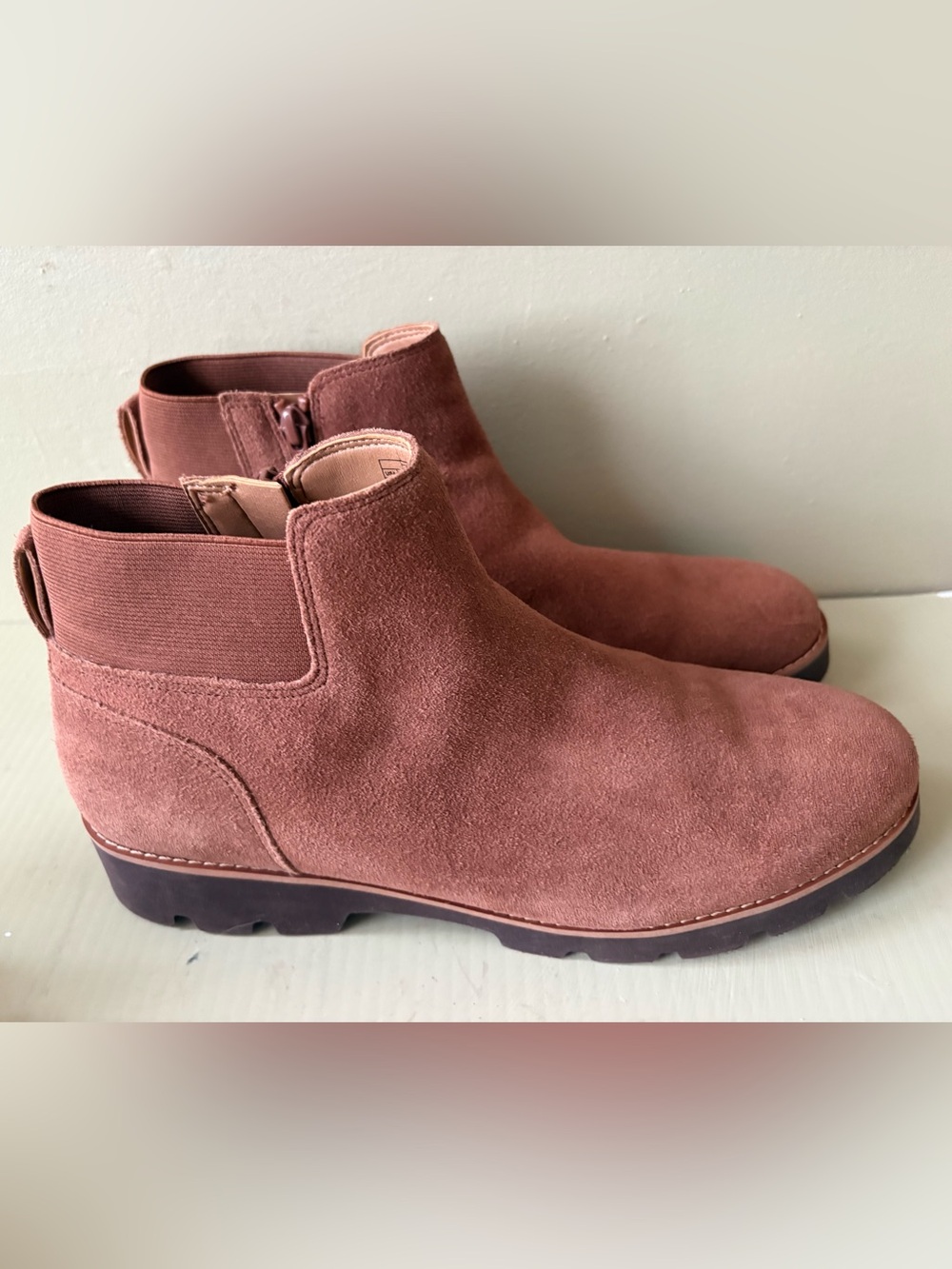 Vionic brionie Women's Ankle Booties Rust Suede sz 9 - Picture 3 of 11